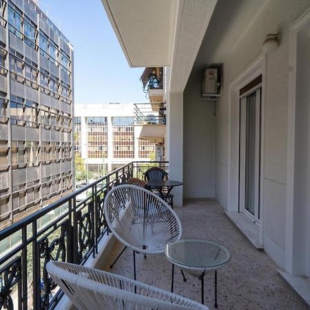 Vibrant Urban Getaway: Charming 2-Bedroom Near Bars, Parks, And Metro Athen Eksteriør billede