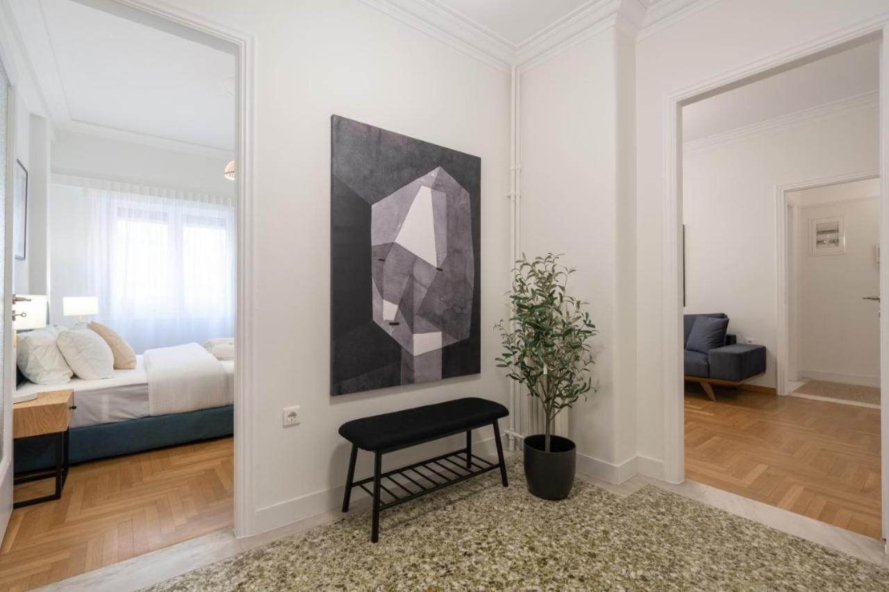 Vibrant Urban Getaway: Charming 2-Bedroom Near Bars, Parks, And Metro Athen Eksteriør billede